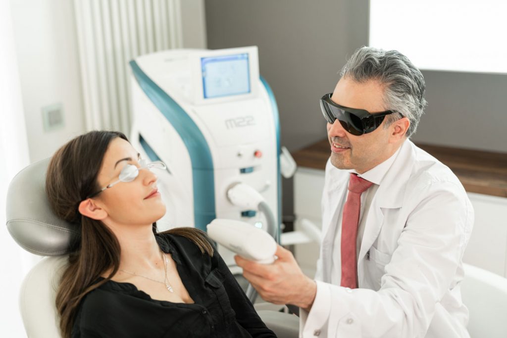 Laserbehandlungen bei Skin & Aesthetic